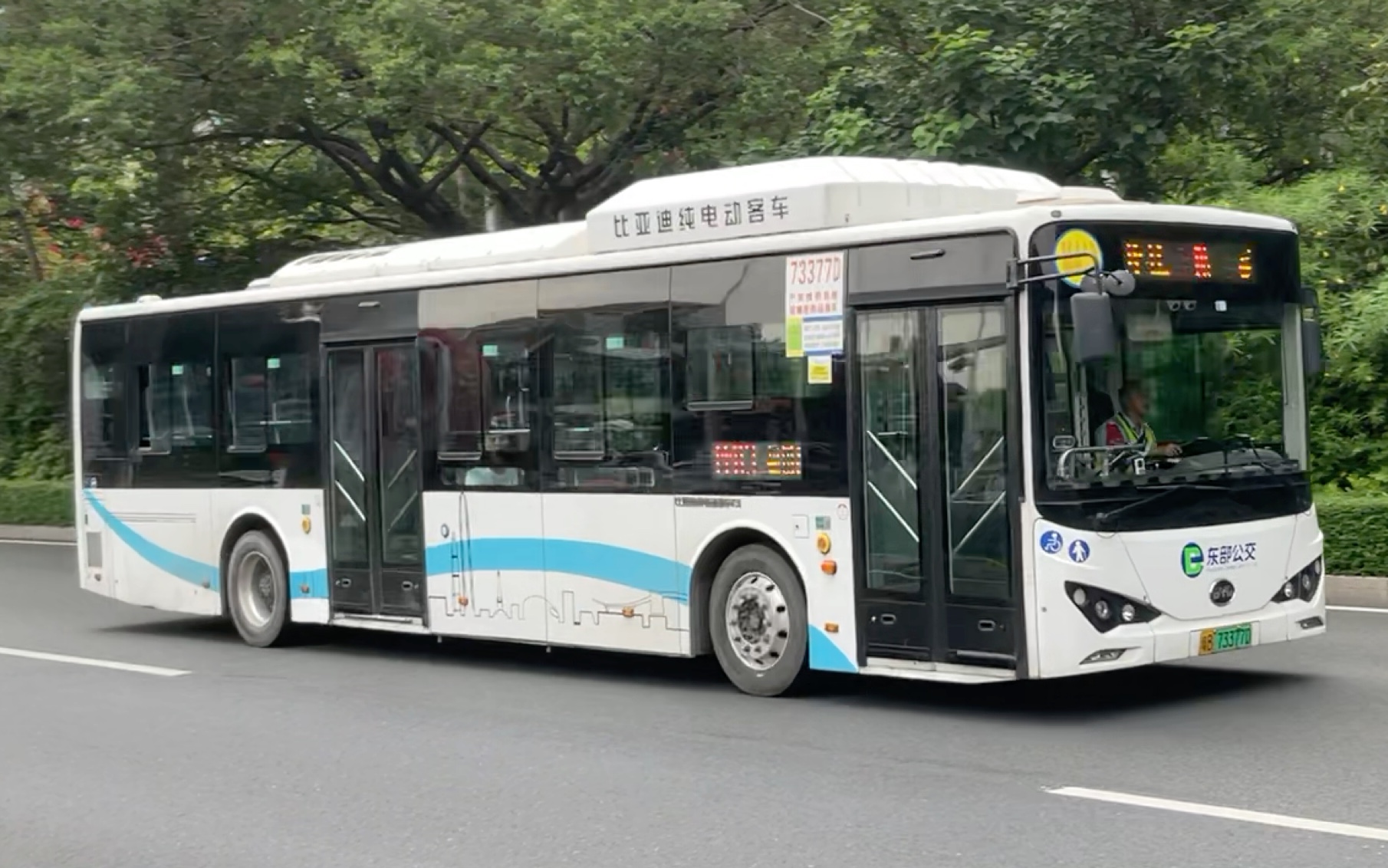 m413路高速公交比亚迪k9!