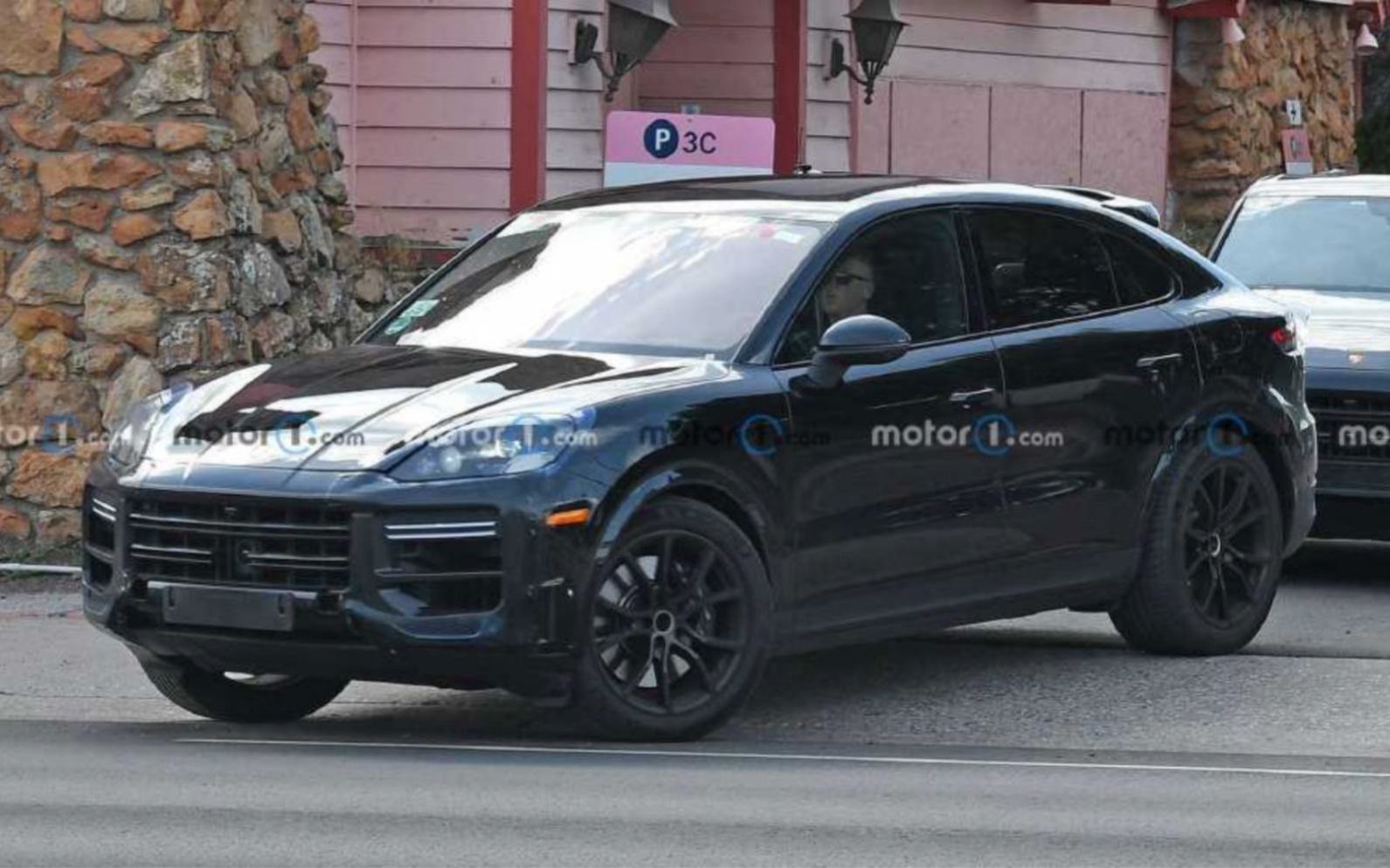 新款保时捷卡宴谍照曝光_哔哩哔哩_bilibili