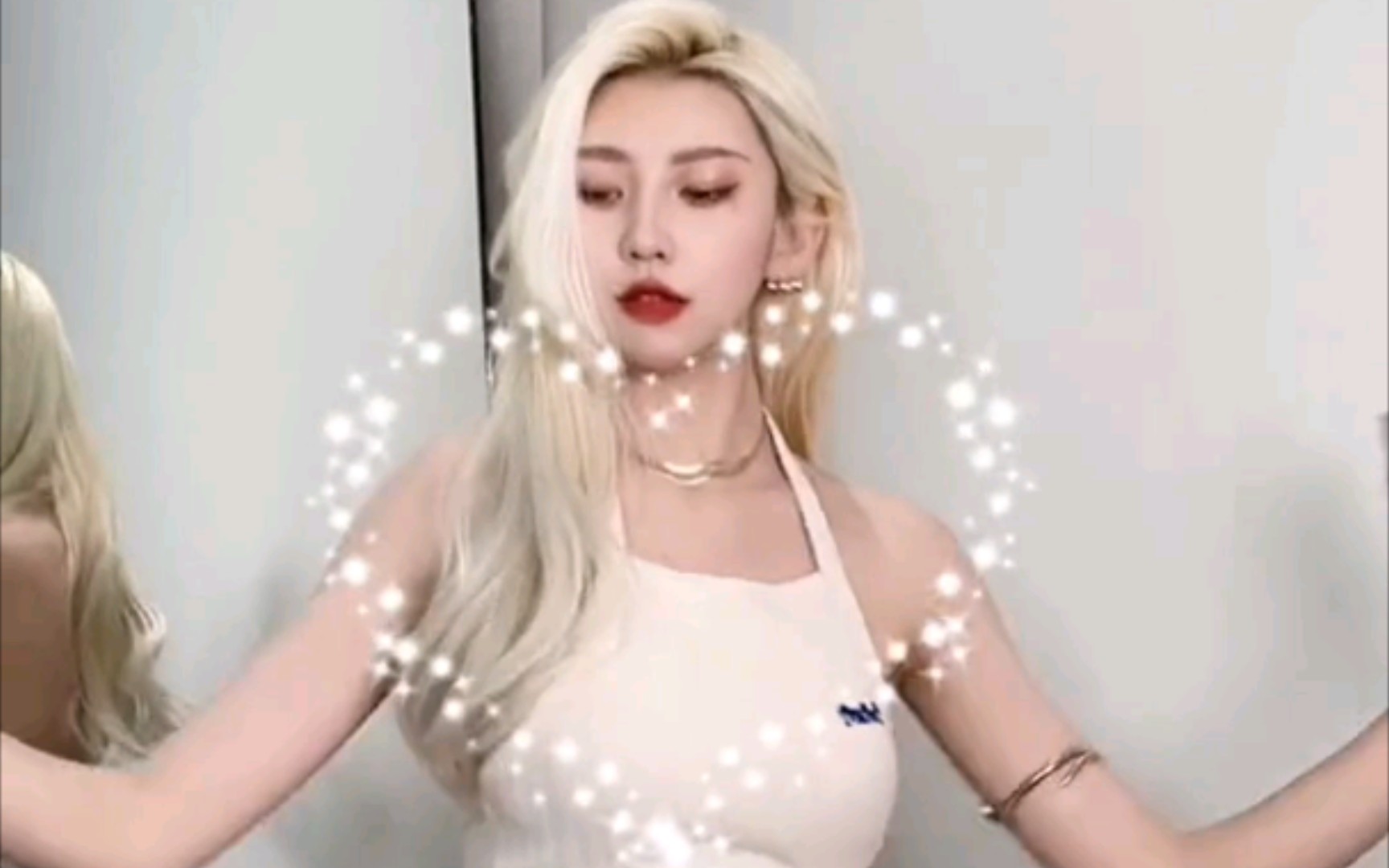 天才小火龙这舞是极好的腰腹运动了