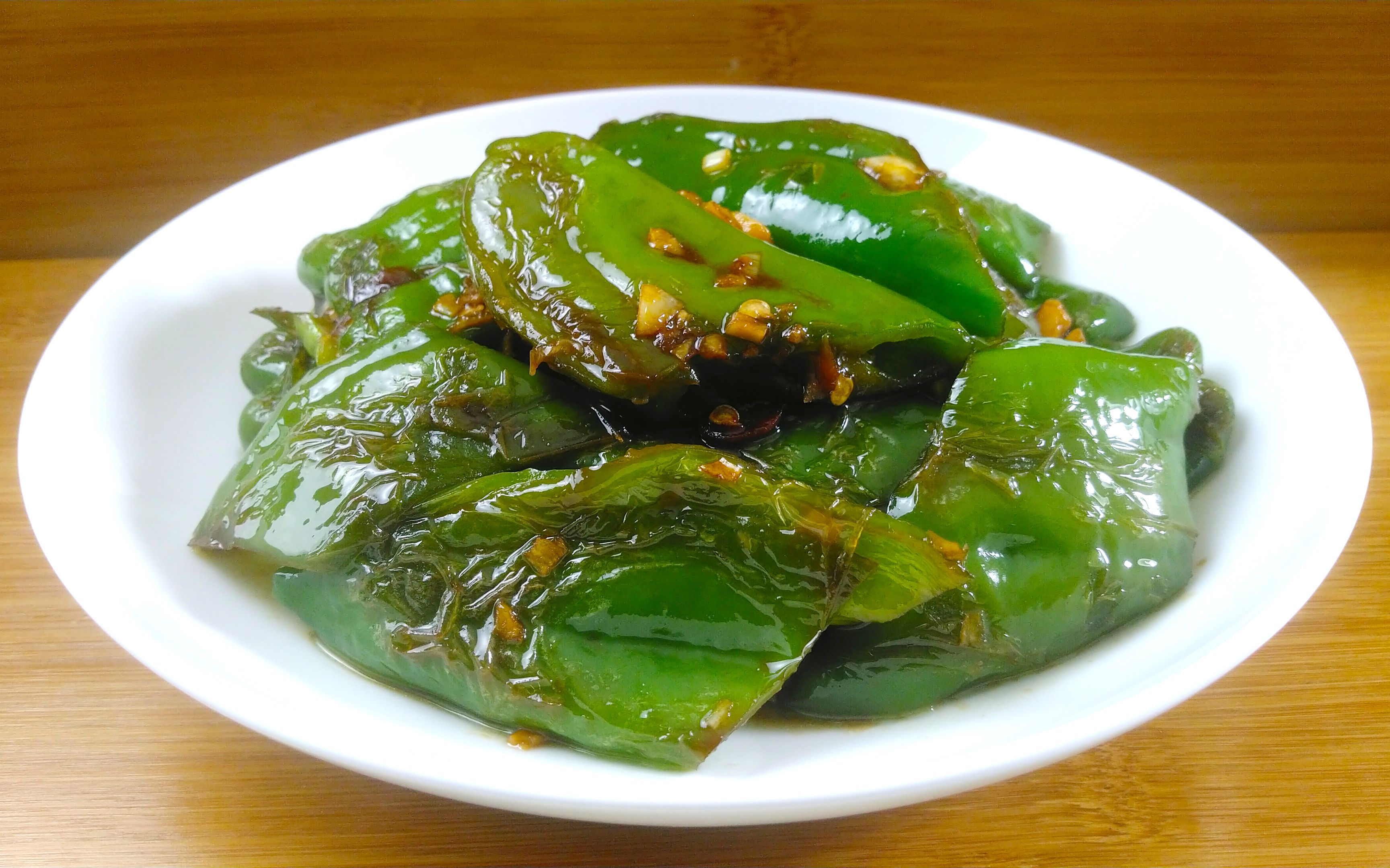 虎皮青椒的家常做法,营养美味做法简单,上桌就光盘