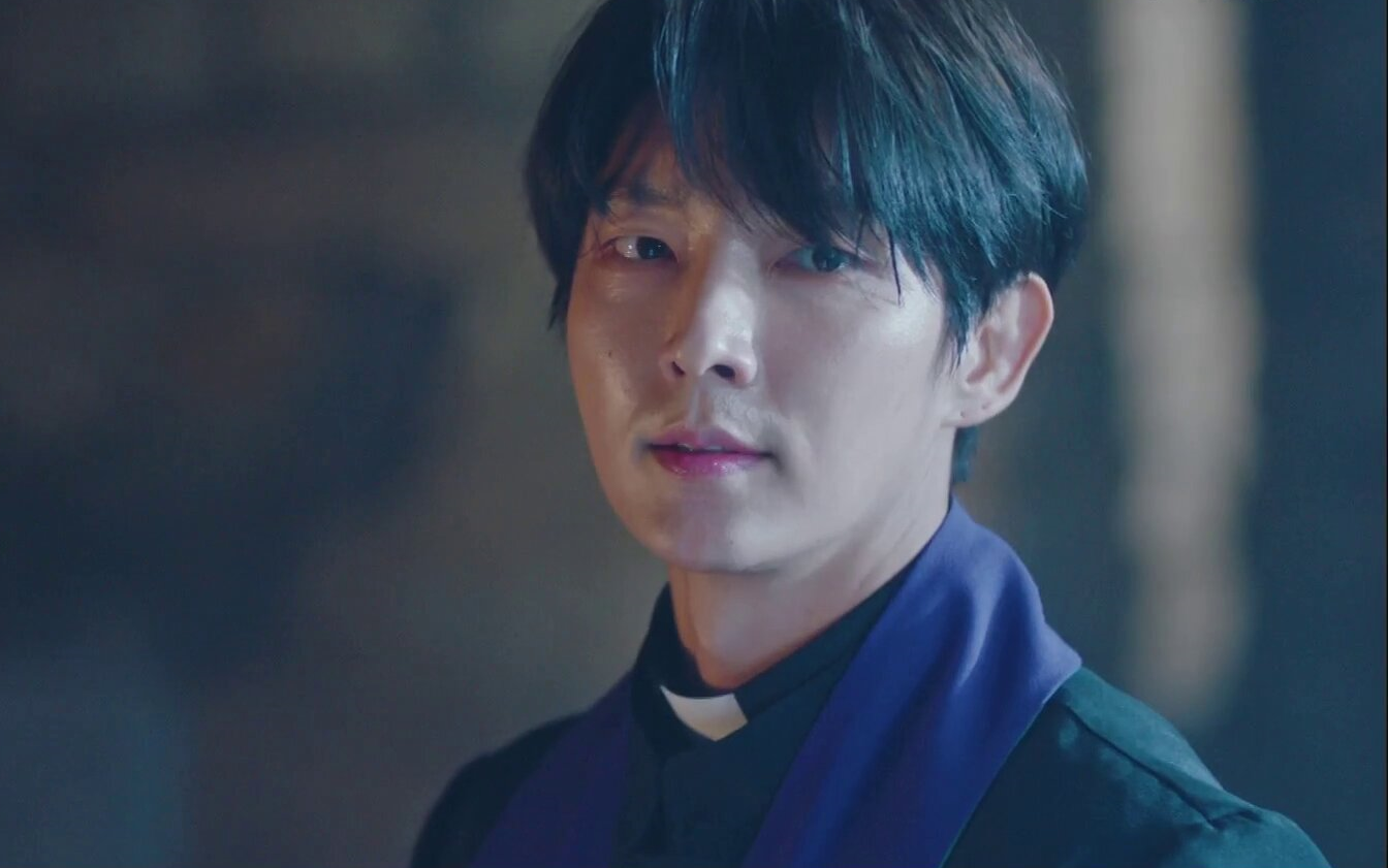 神父角色 李准基