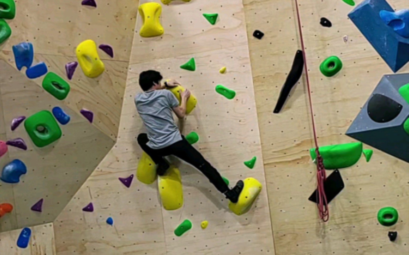 攀石 感受身体不同姿态下的发力2023/08/03