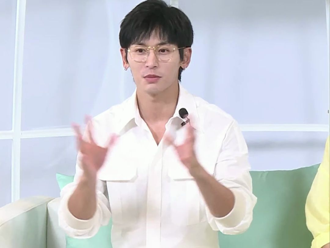 张哲瀚直播补档 20210730海口日月广场免税店直播(棚內部分)