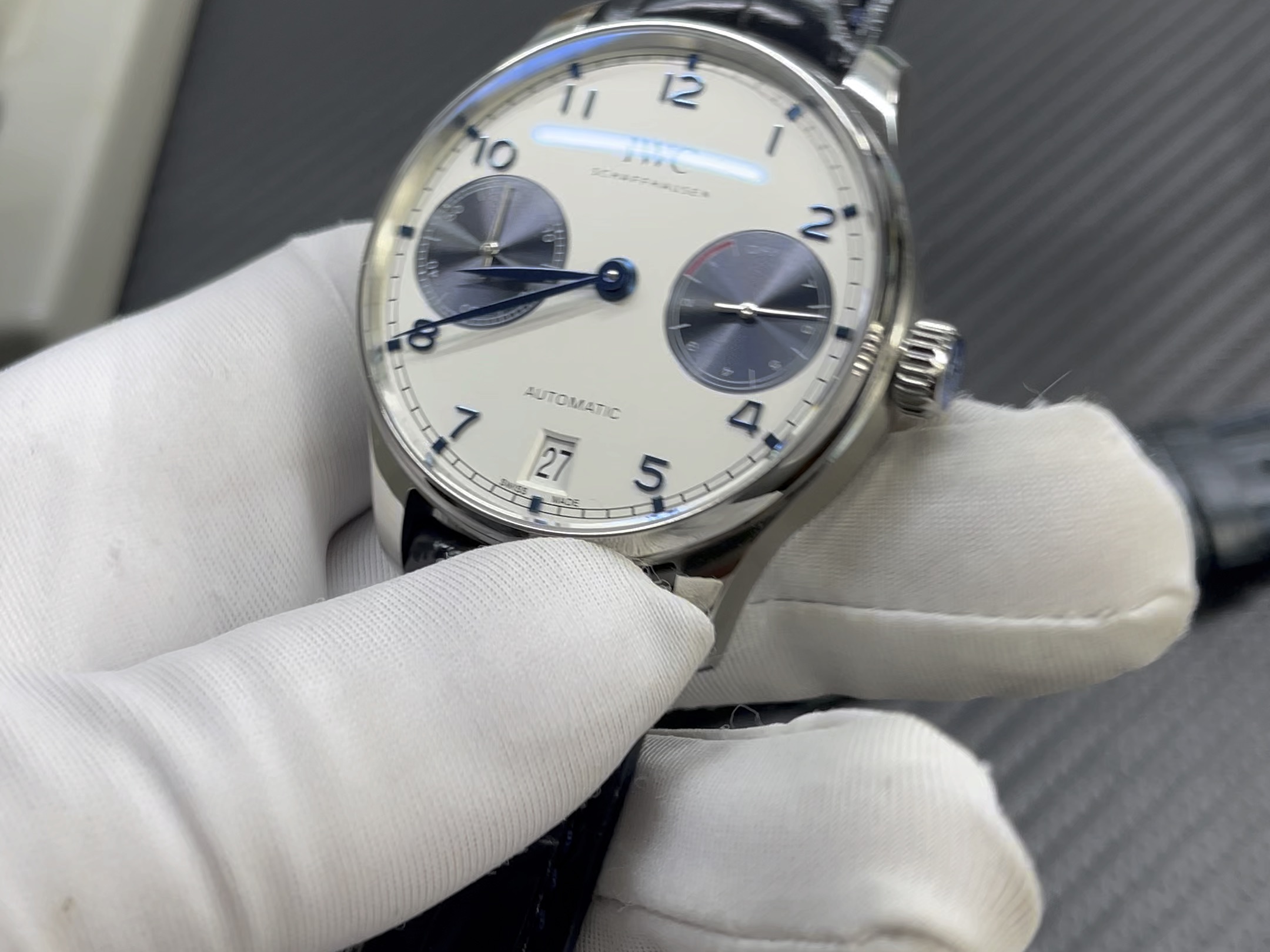 az厂熊猫葡7 换蓝色鳄鱼皮表带