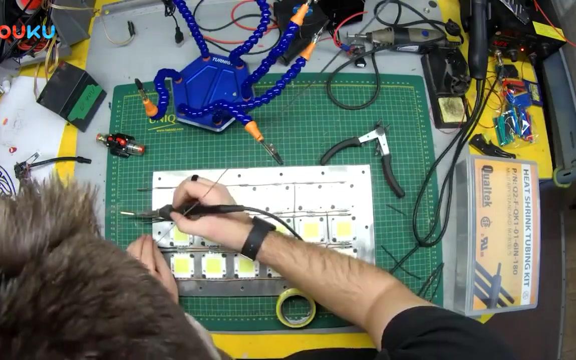 牛人打造亮度超高的r6闪光大盾