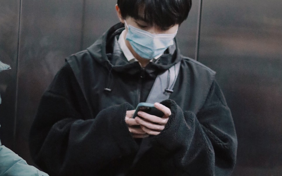 时代少年团马嘉祺白西装匡威这是什么翩翩少年绝了吧这场直拍深得我心