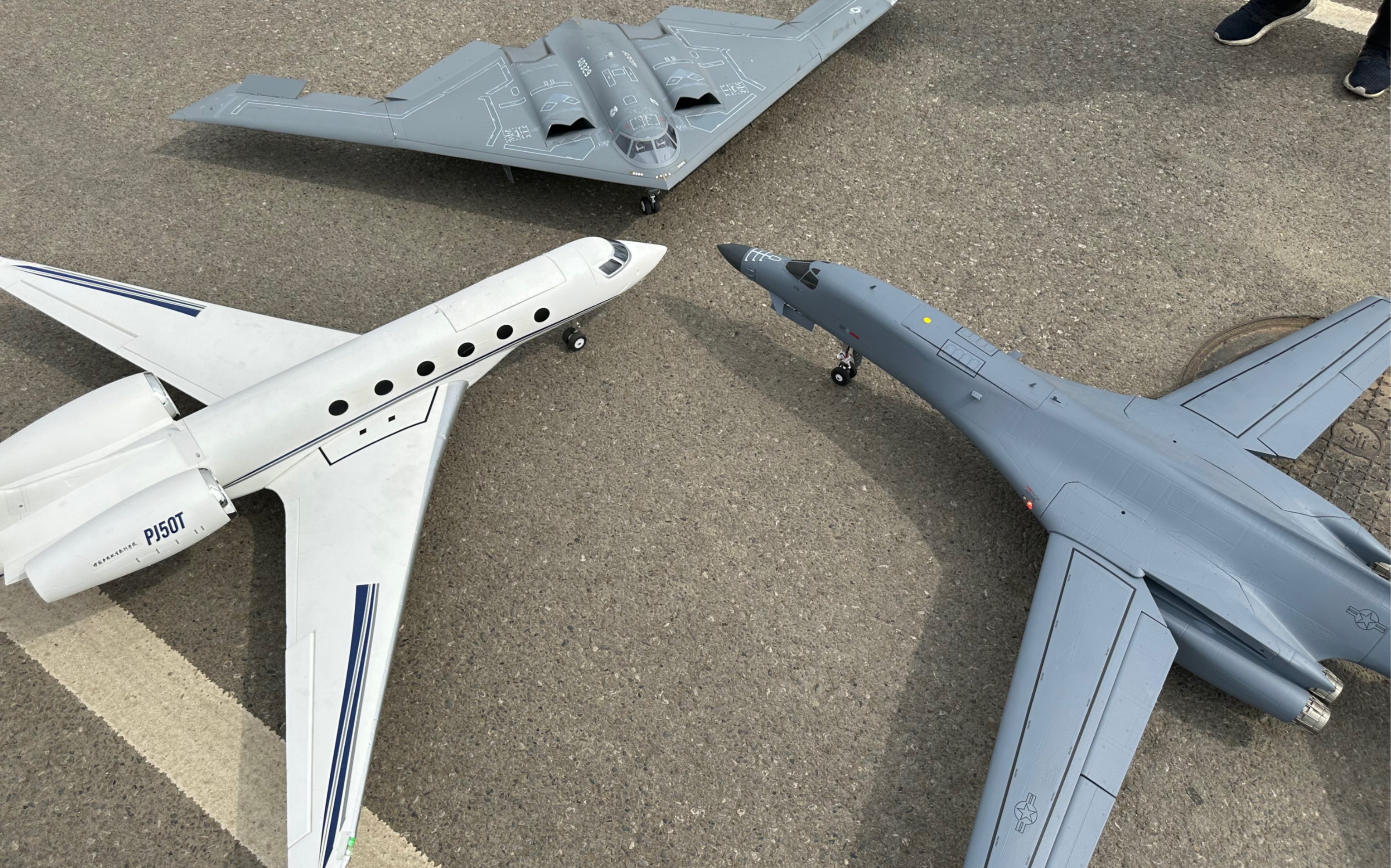 b1b轰炸机&湾流客机