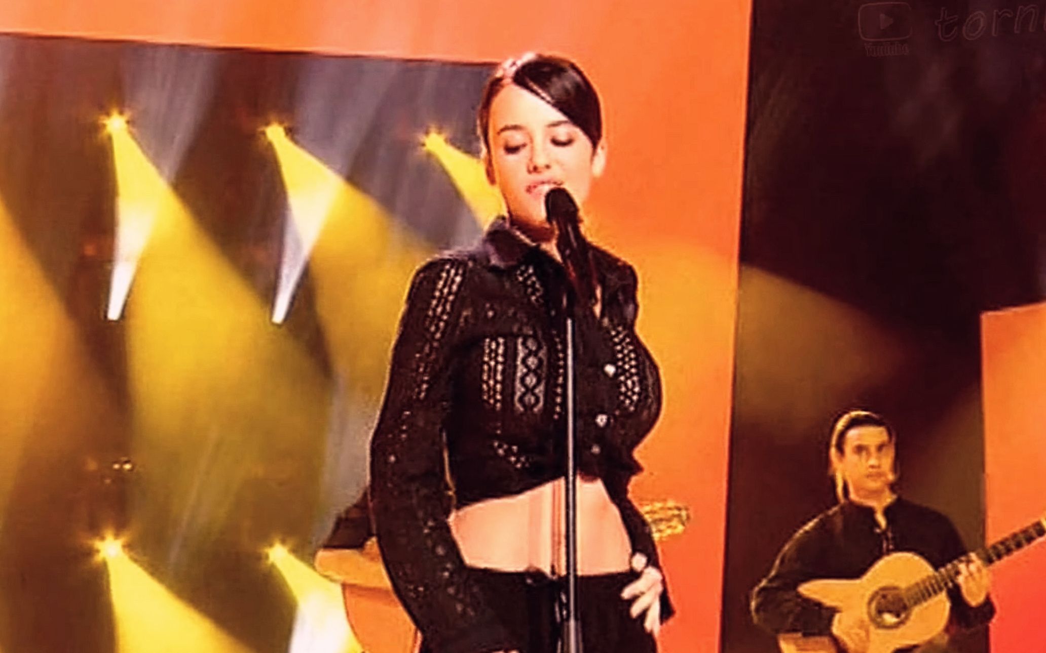 高清曾经的法国性感少女艾莉婕翻唱麦当娜经典歌曲laislabonita2003