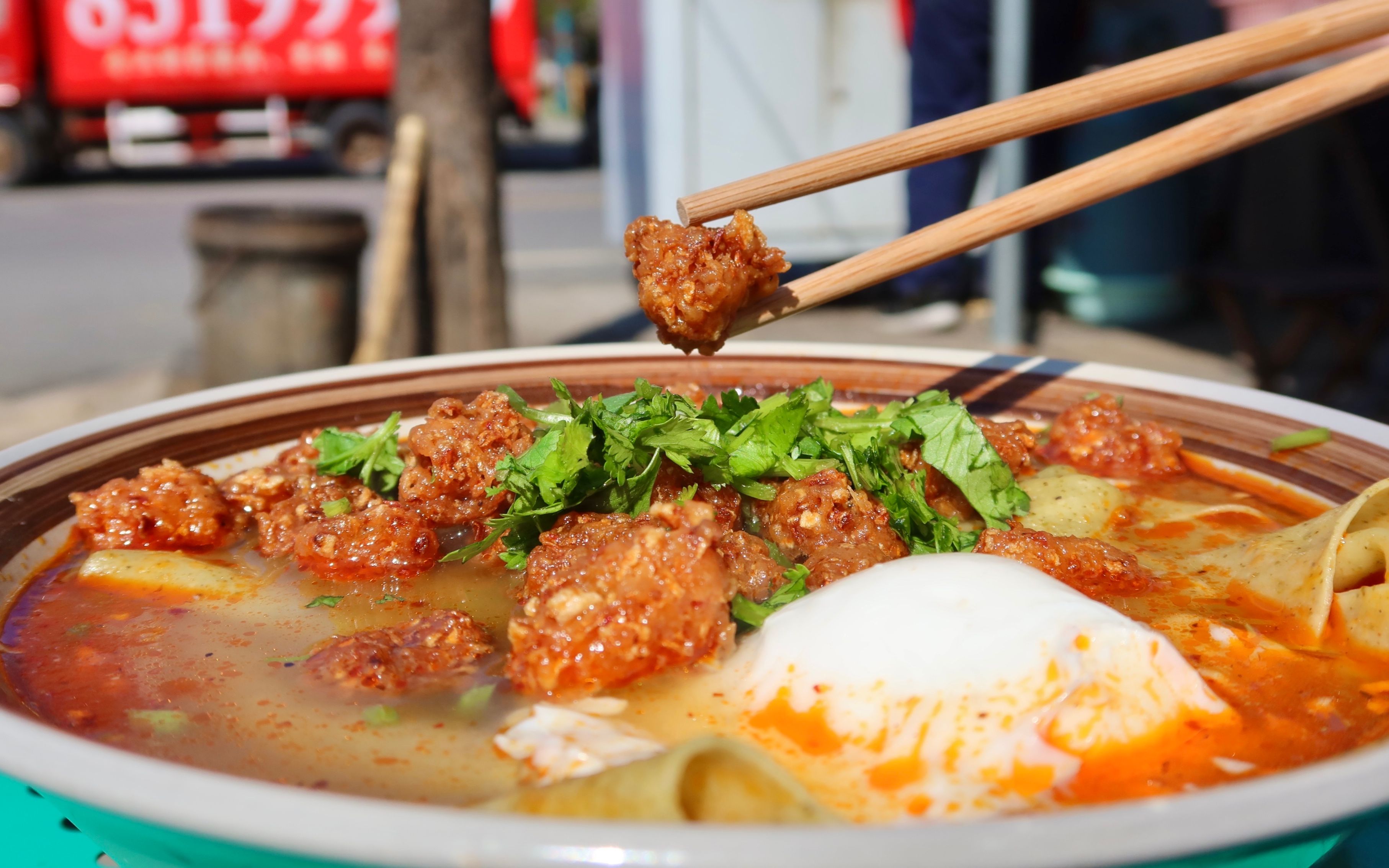 徐州特色早饭丸子汤 小区门口的苍蝇馆子 一碗就要5元钱