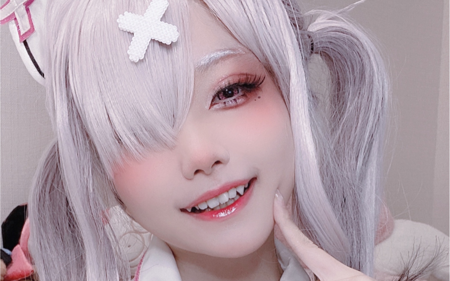 活动  乱动的话抽血会变得更麻烦哦?【健屋花那cos】