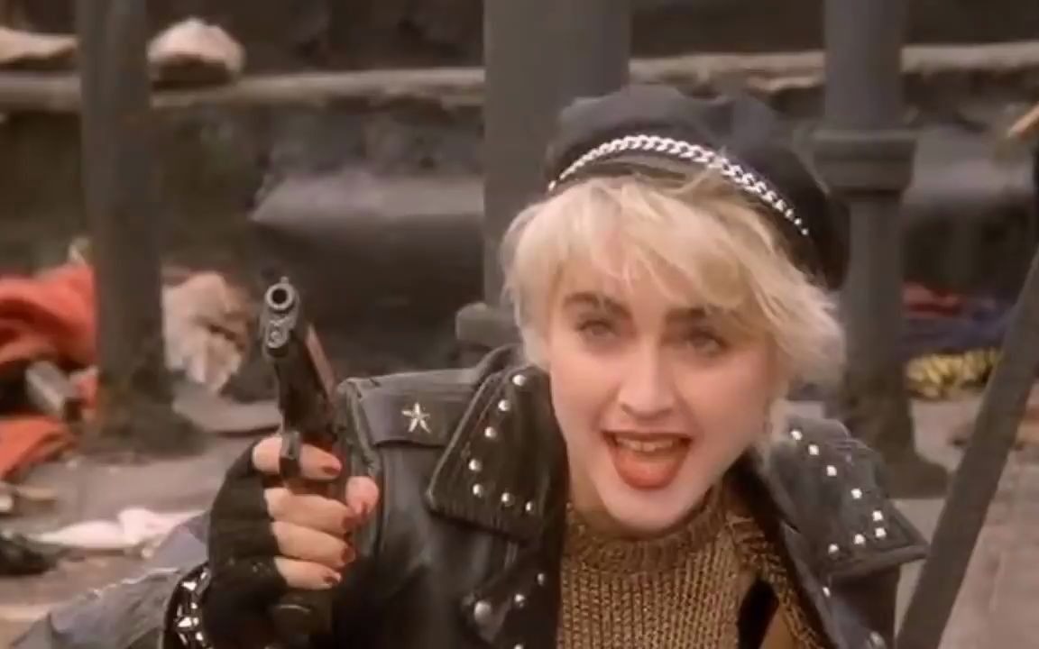 [图]Madonna - Causing A Commotion (Whos That Girl Movie)