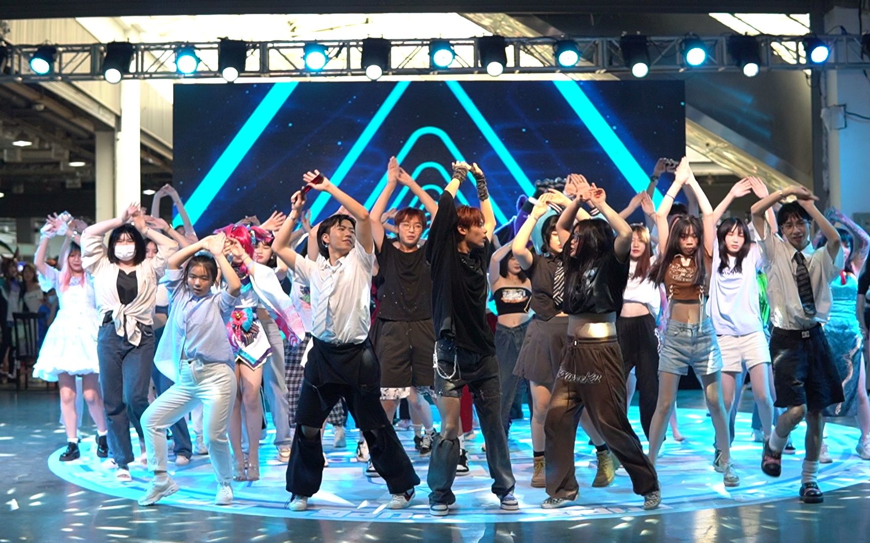 2022长沙动漫节 萌卡&夏花 kpop随机舞蹈7.23 成曲p1