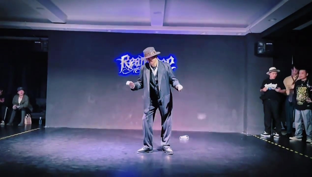 无败神话lakuapopping街舞震感舞机械舞上才艺因为作