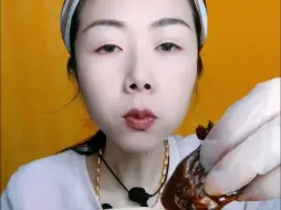 Tải video: 【土味食堂】231 这鸡头吃的也算是狠活了。