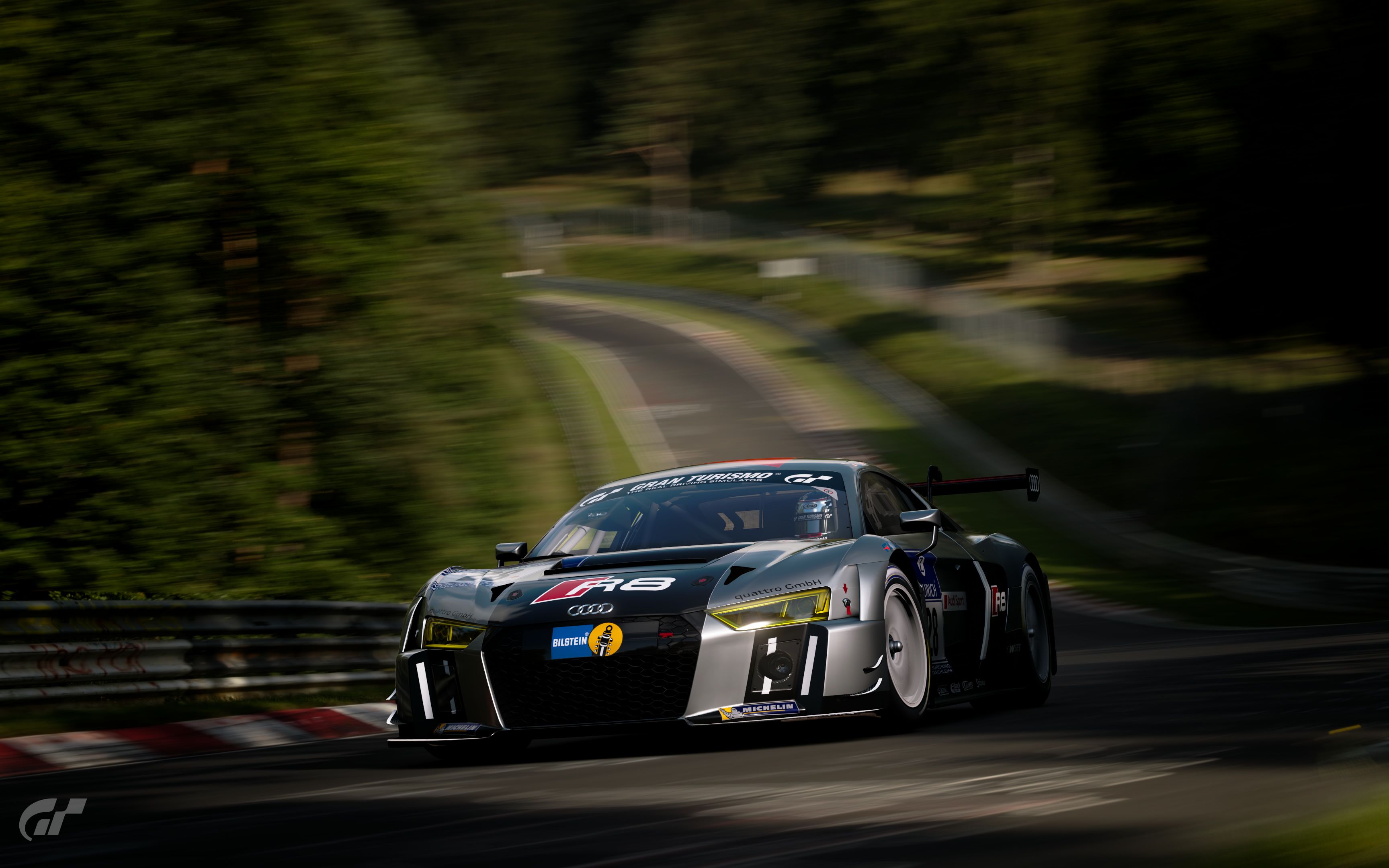 硬胎audi r8 lms纽北绿色地狱完成激进的一圈 6分33秒 !