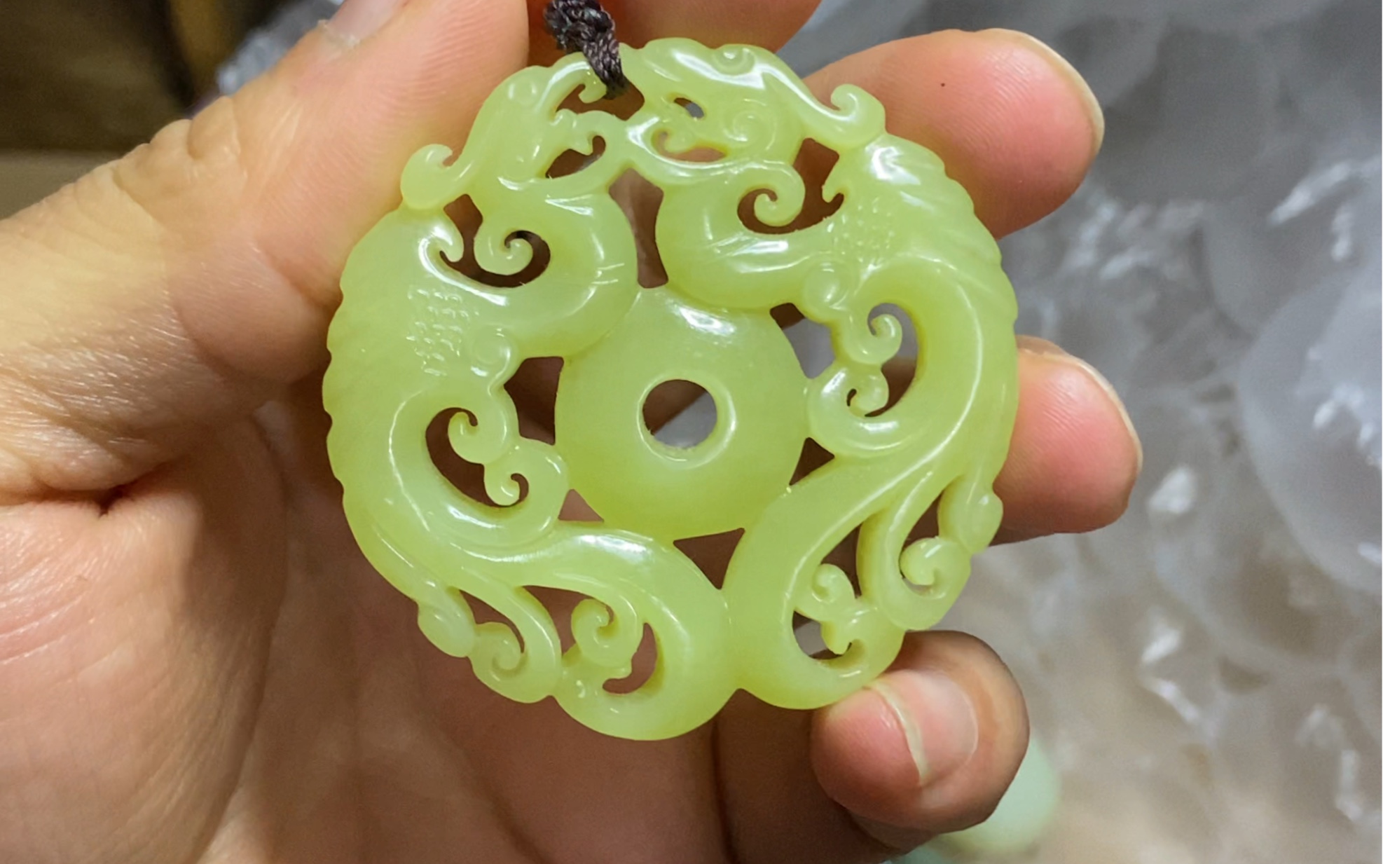 新疆黄口料,龙凤呈祥,玉佩回流