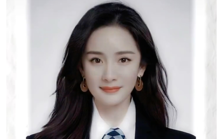 刘亦菲杨幂证件照