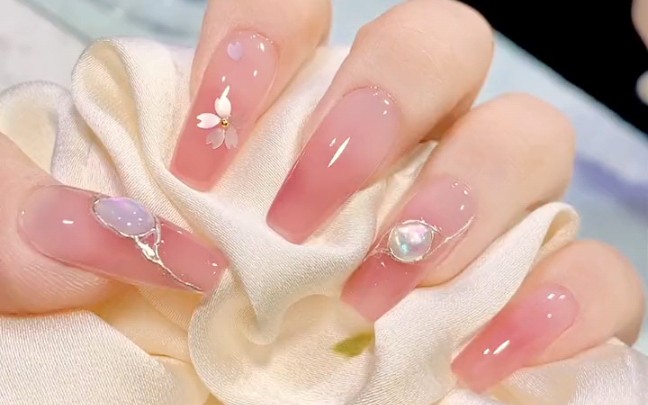 淡粉色樱花美甲教程来啦