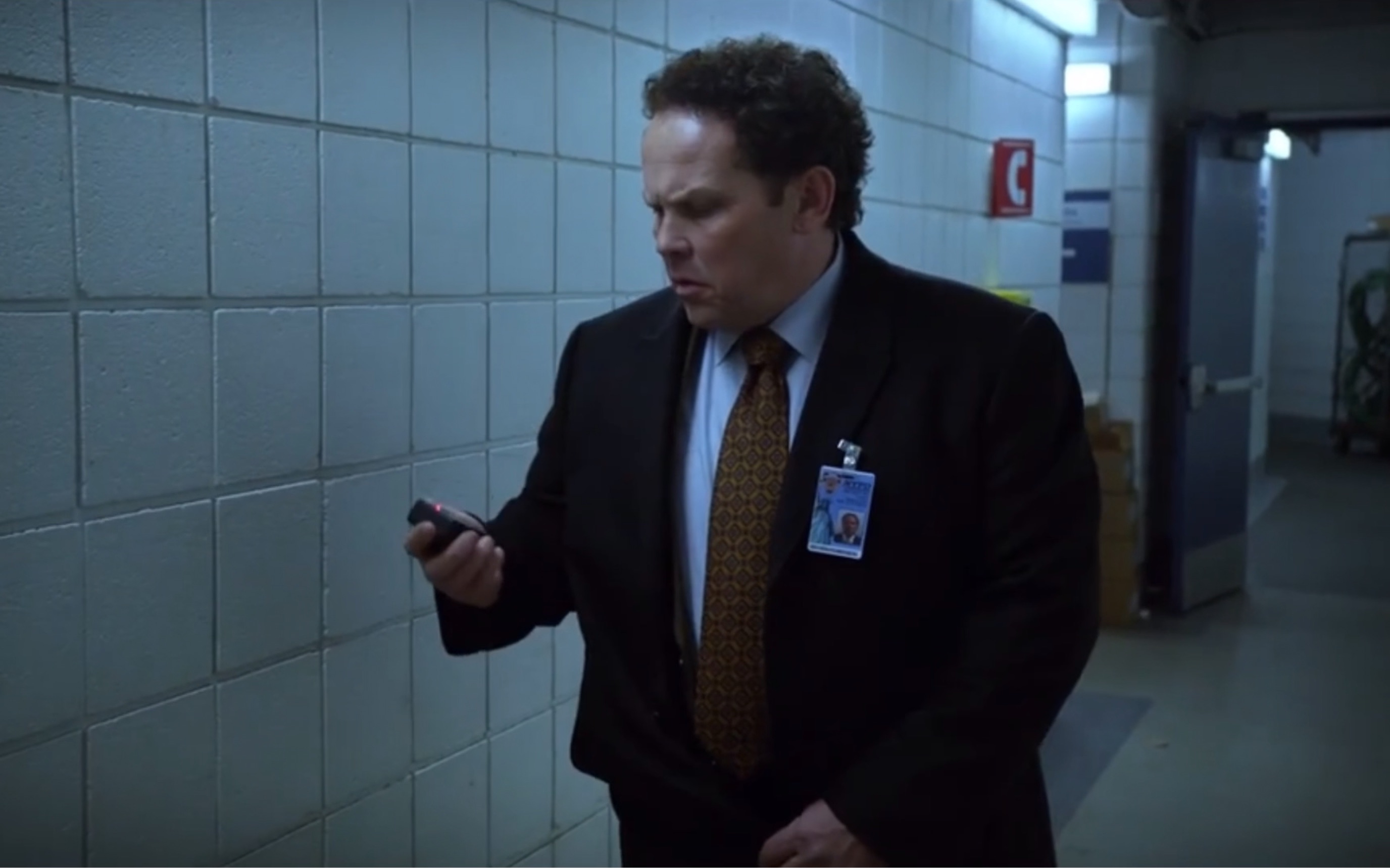 疑犯追踪poi|lionel|豆豆:脏活累活危险活都是我的,迟早要被训练成