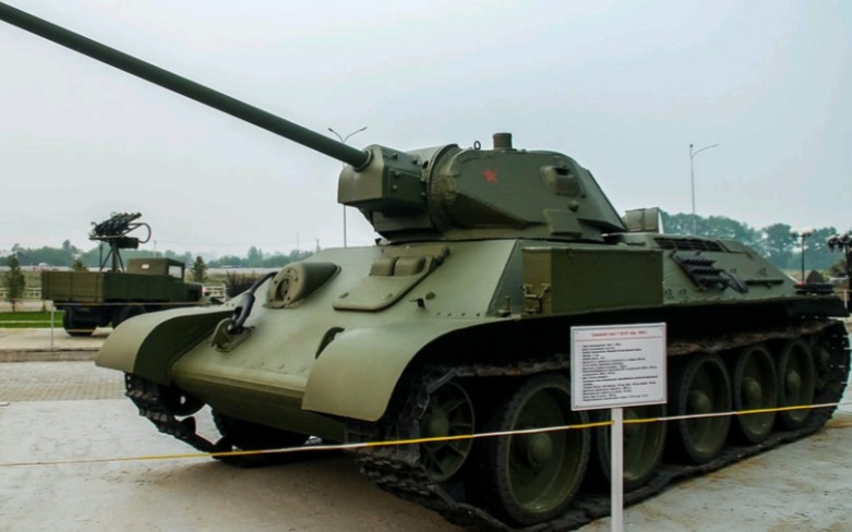 只要够深,细一点没关系吧-t-34-57中型坦克介绍及实战演示_哔哩哔哩