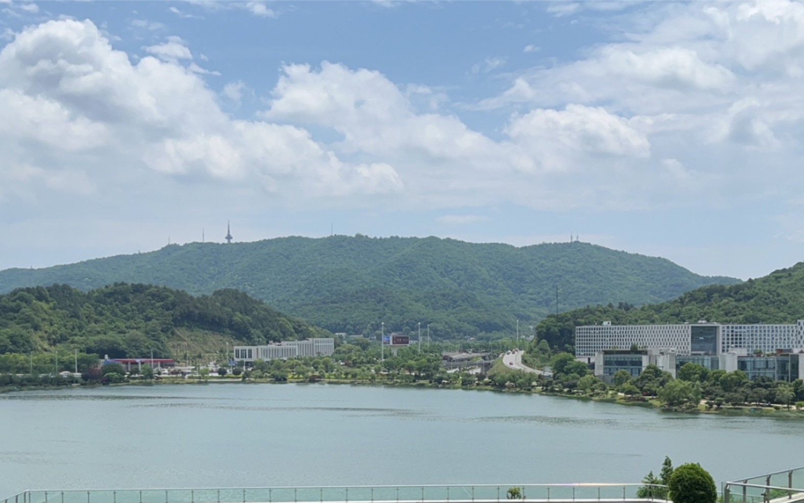 全网首发!!岳麓山新大门,西大门沉浸式上山!等待西门正式开门的那一天哔哩哔哩bilibili