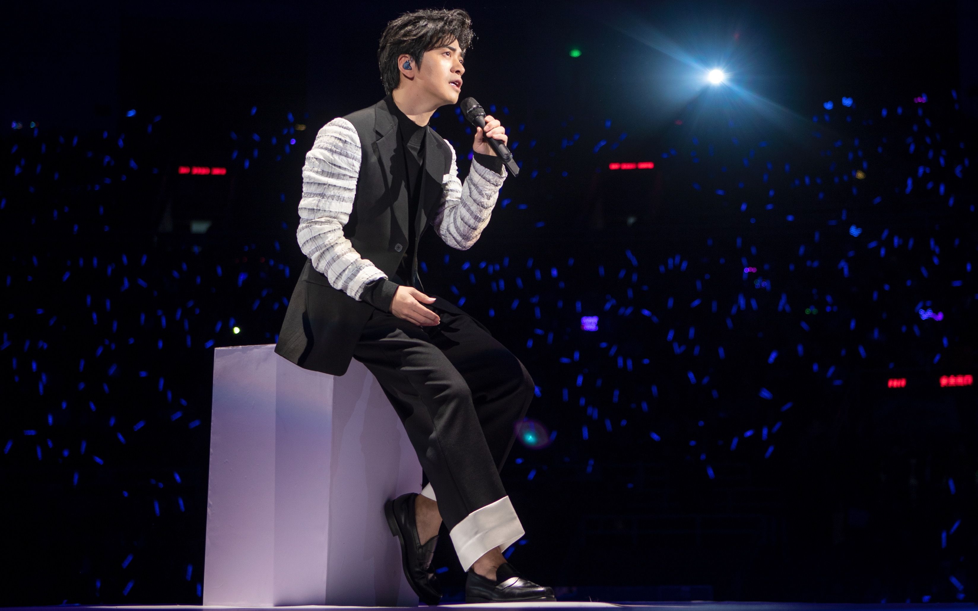 只有这个办法能让李健老师唱快歌咩