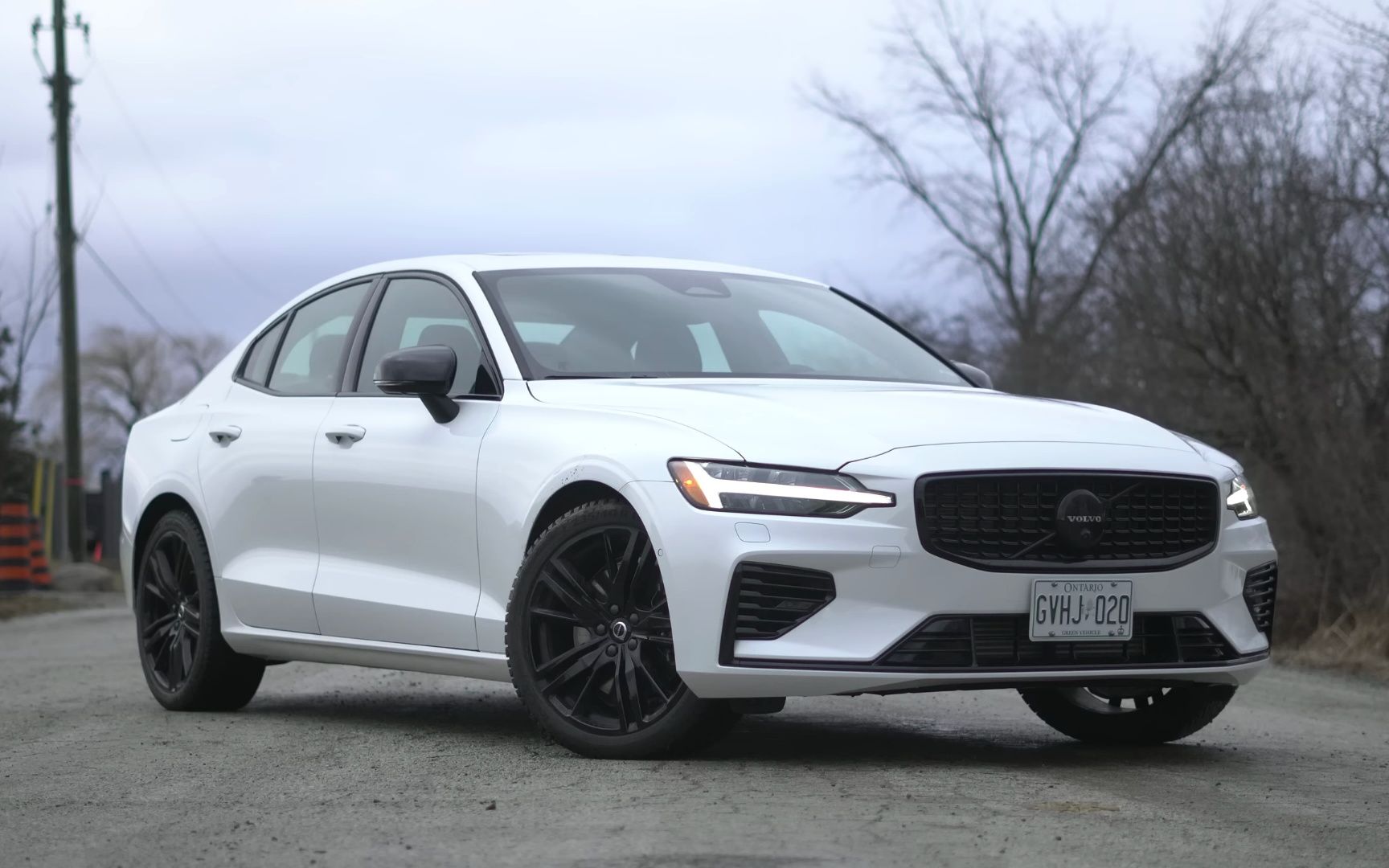 450hp插电式混合动力!2023沃尔沃s60