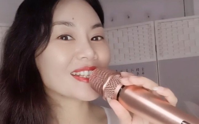 《好想好想》段晶 好想好想和你在一起,一起数天上的星星,收集春天的