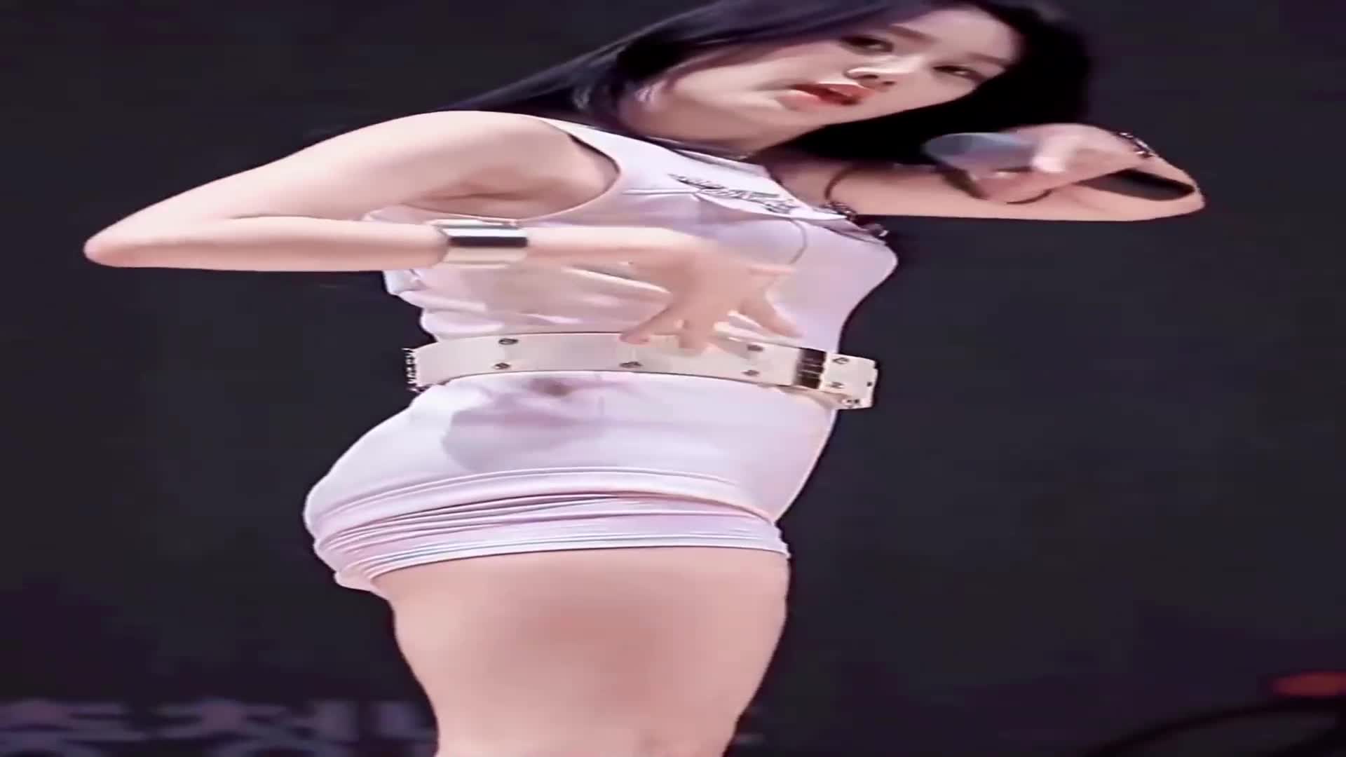 抖音韩国美女跳舞图片