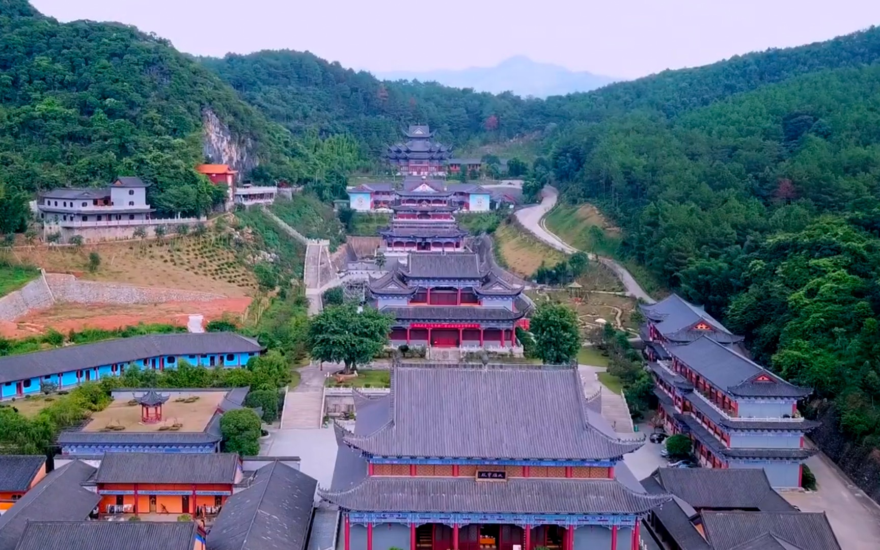 [图]绿水青山 美丽中国 东华禅寺&丹霞山&石塘古村??