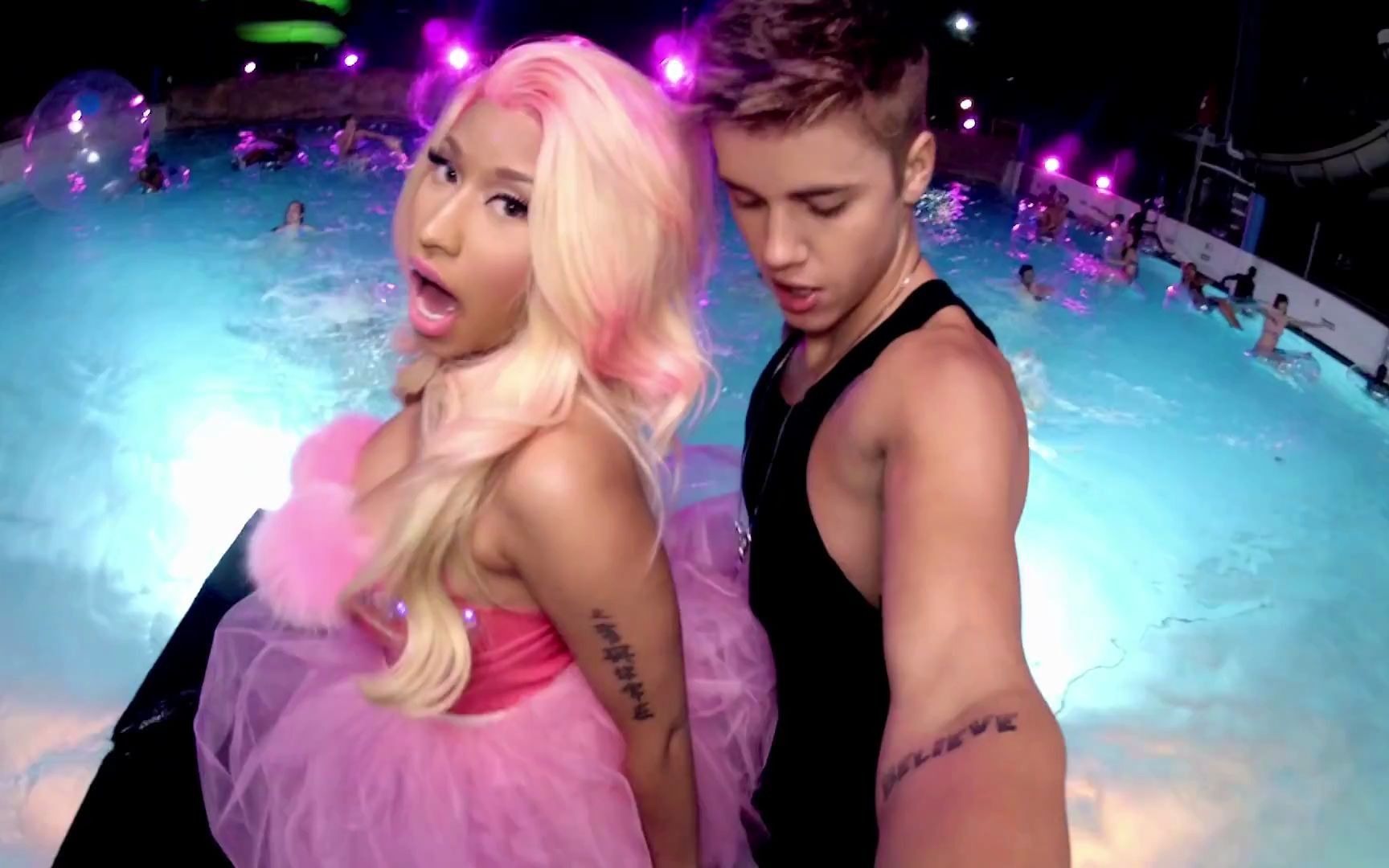 [图]Justin Bieber - Beauty And A Beat ft. Nicki Minaj贾斯丁比伯歌好听MV带劲