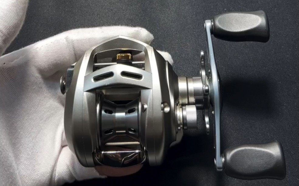 日本刚到-达瓦阿尔法103水滴轮 6速 175克 日本制造 超强铜齿,短轴 超