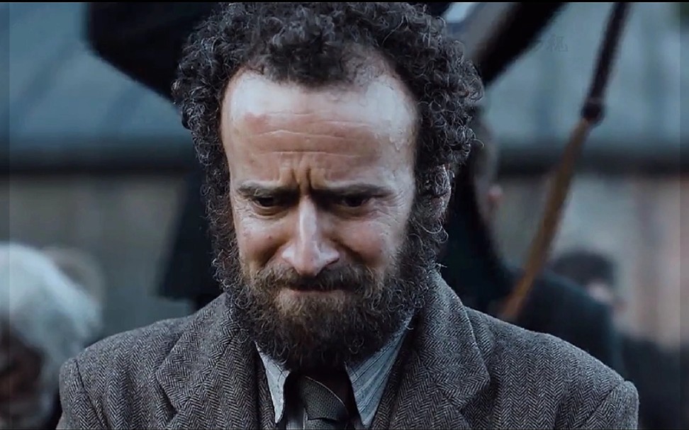 这随机抽选的幸运观众;那渴望的小眼神;那流离失所饥饿难耐的难民,愿