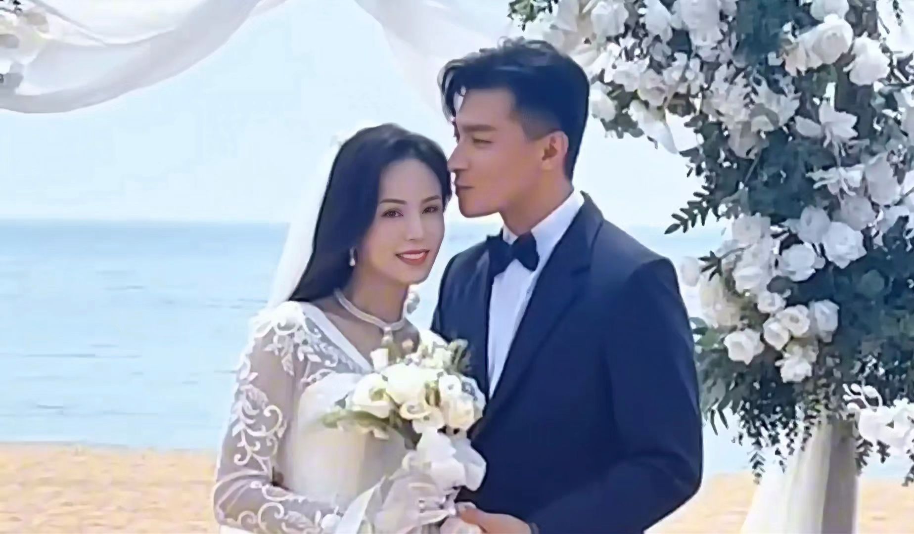李若彤贺刚相差16岁演夫妻毫无违和感