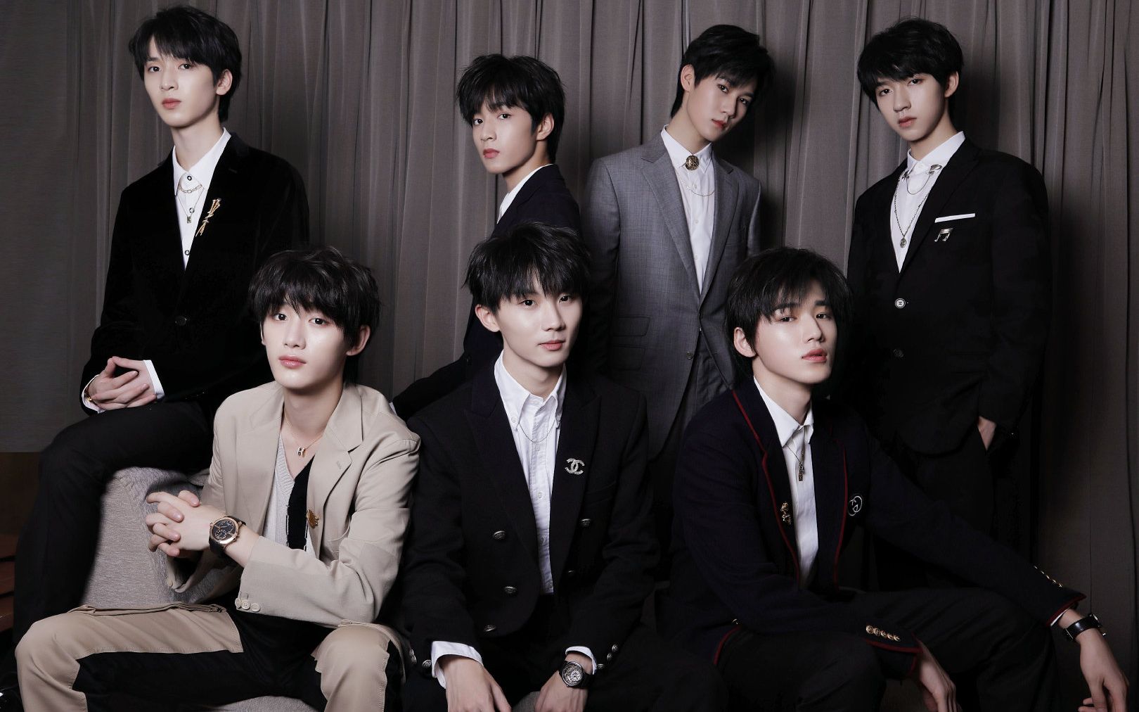 时代少年团成团两周年快乐