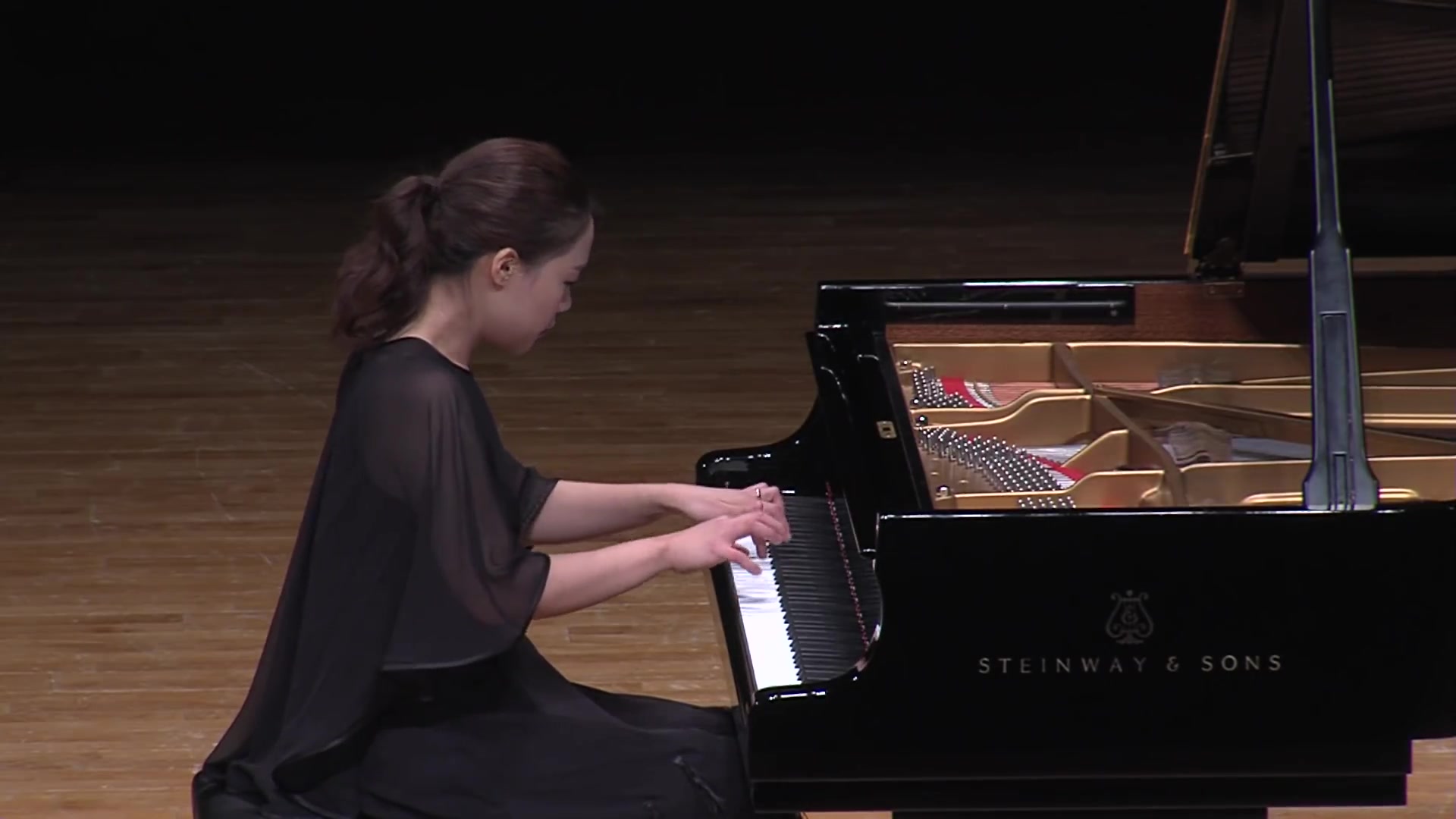 [图]【YouTube搬运】Yeol Eum Son 演奏 Alkan: Le festin d'Esope, op.39 no.12 【宋悦云演奏阿尔坎伊索的晚宴】