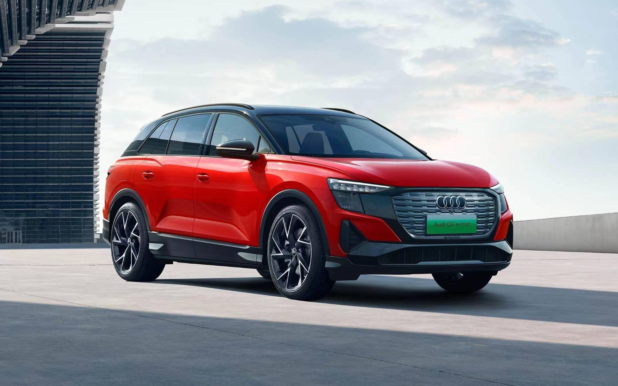 奥迪q5e-tron中大型纯电suv车展实拍