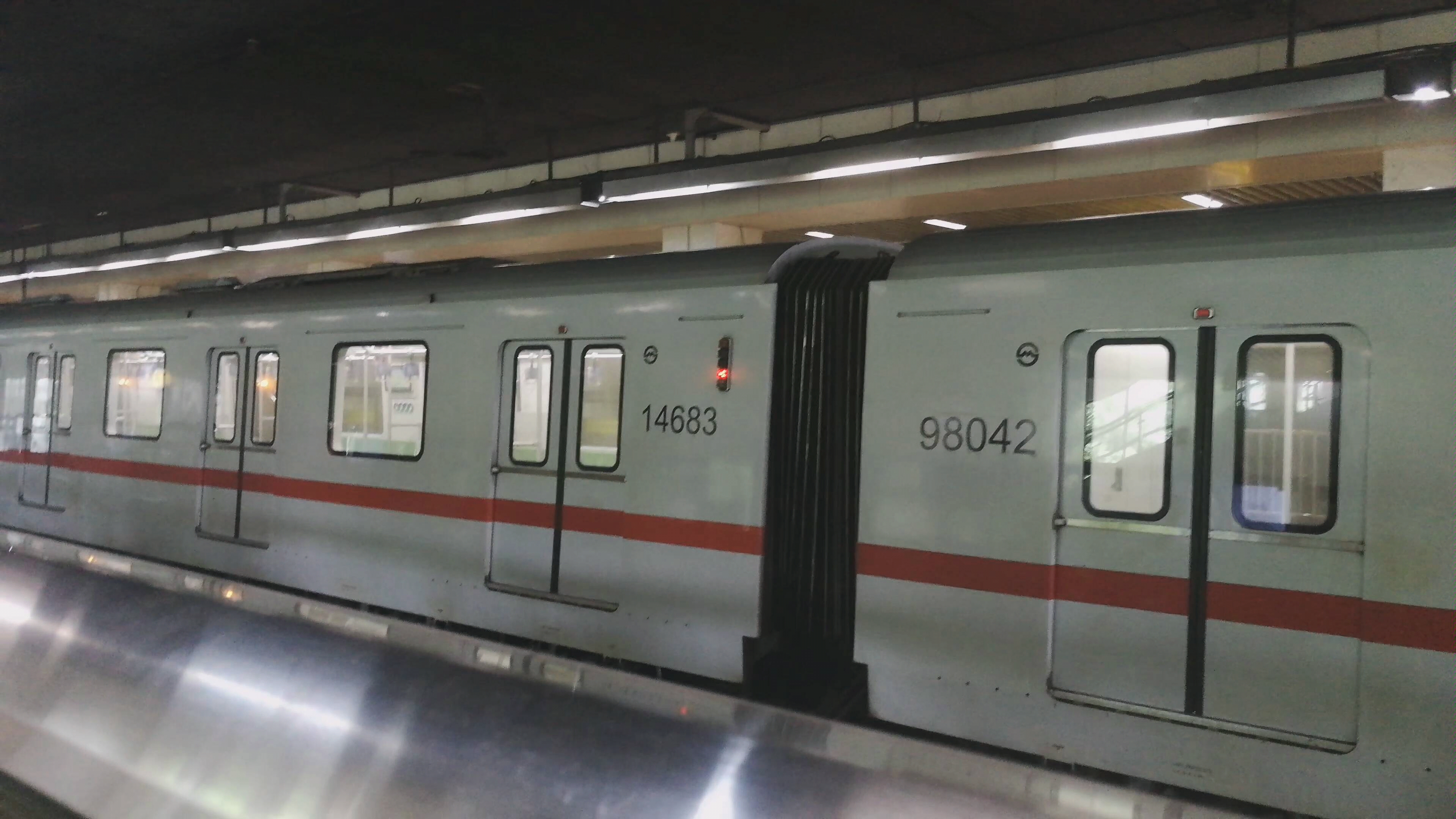 上海地铁1号线事故车117号车伪老八莘庄折返