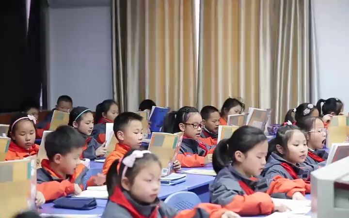 [图]二下：《沙滩上的童话》（含课件教案） 名师优质公开课 教学实录 小学语文 部编版 人教版语文 二年级下册 2年级下册（执教：陈冉冉）