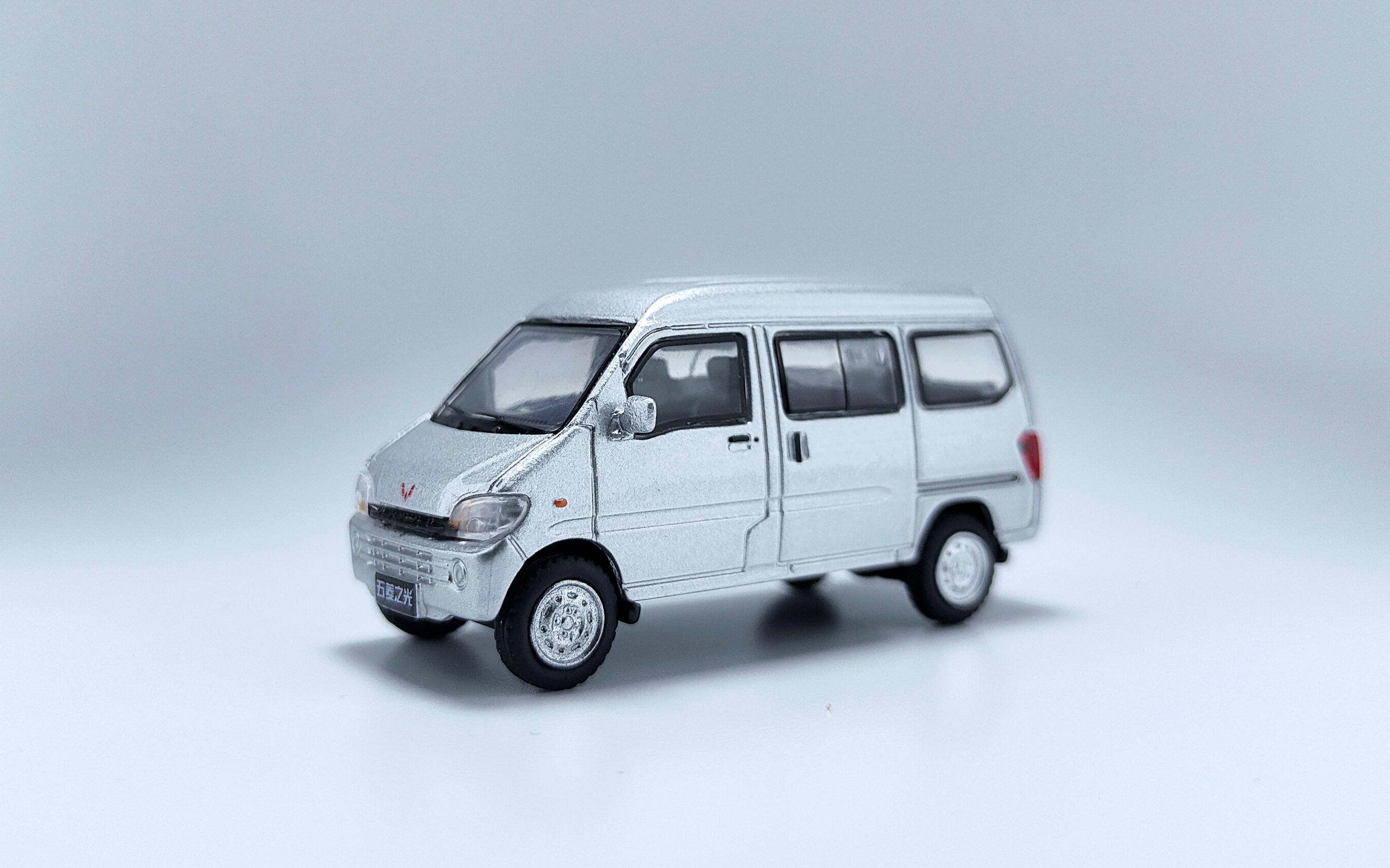 一分钟玩具开盒-jkm模型1:64五菱之光开盒把玩评测_哔哩哔哩_bilibili