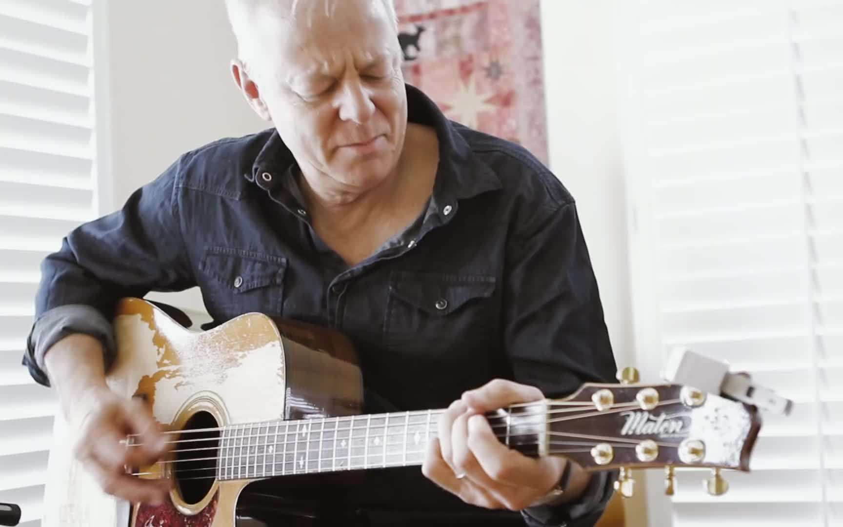 [图]时隔15年!已经弹了60年的吉他的汤神再次演奏Endless Road 太催泪啦 Tommy Emmanuel - Endless Road