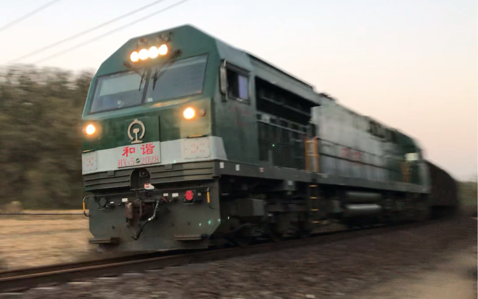 感受双司机室2000系hxn5型内燃机车特别的风笛沈吉线