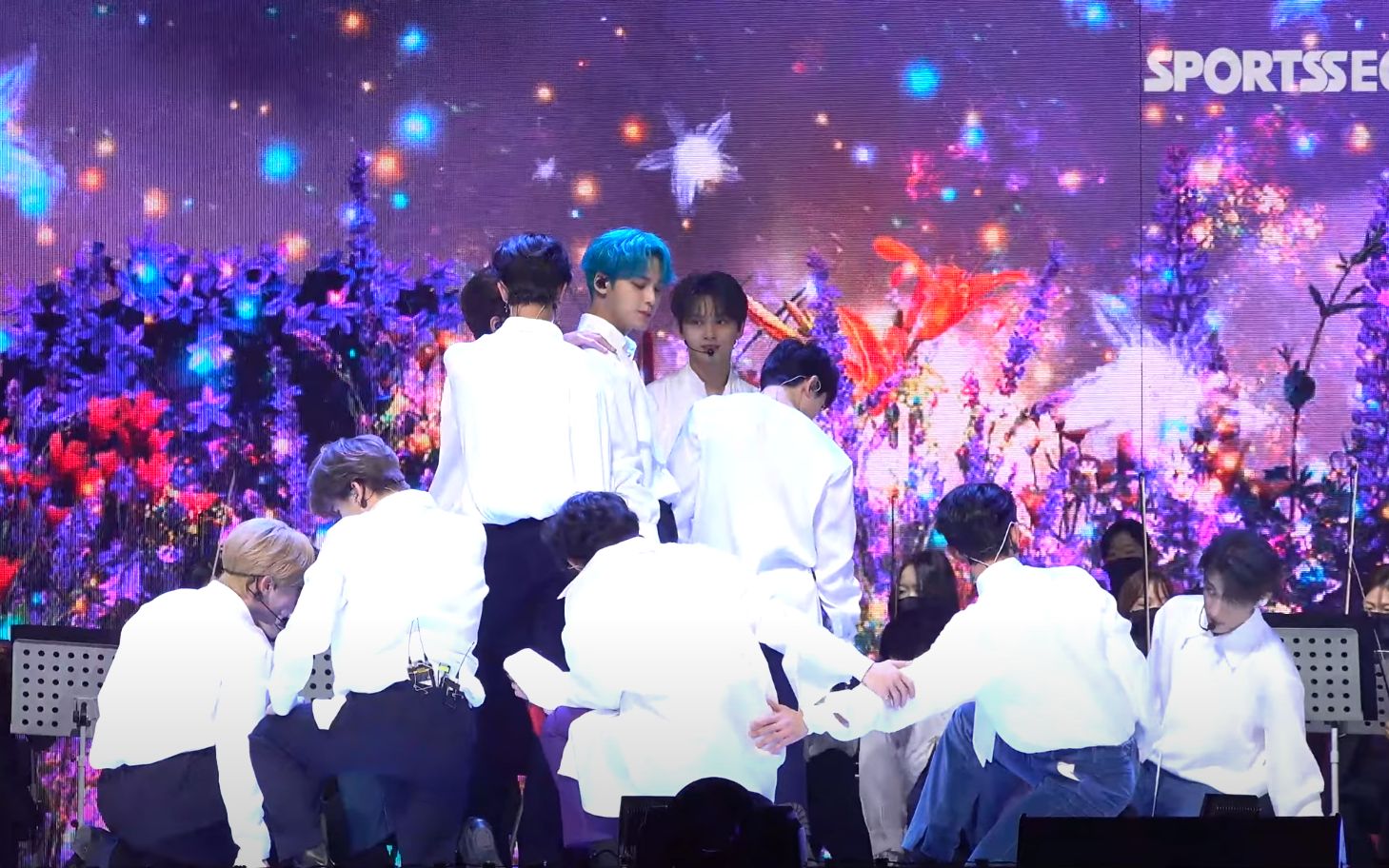 【SEVENTEEN】【4K】首尔歌谣大赏 SMA Fallin Flower 落花舞台直拍/金珉奎直拍哔哩哔哩bilibili