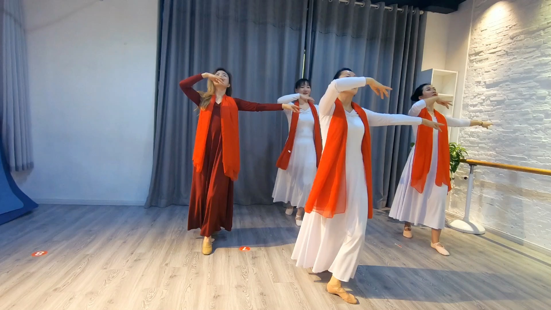 古典舞-绒花 上部 那是一朵勇敢的花,顶天立地绽放光华