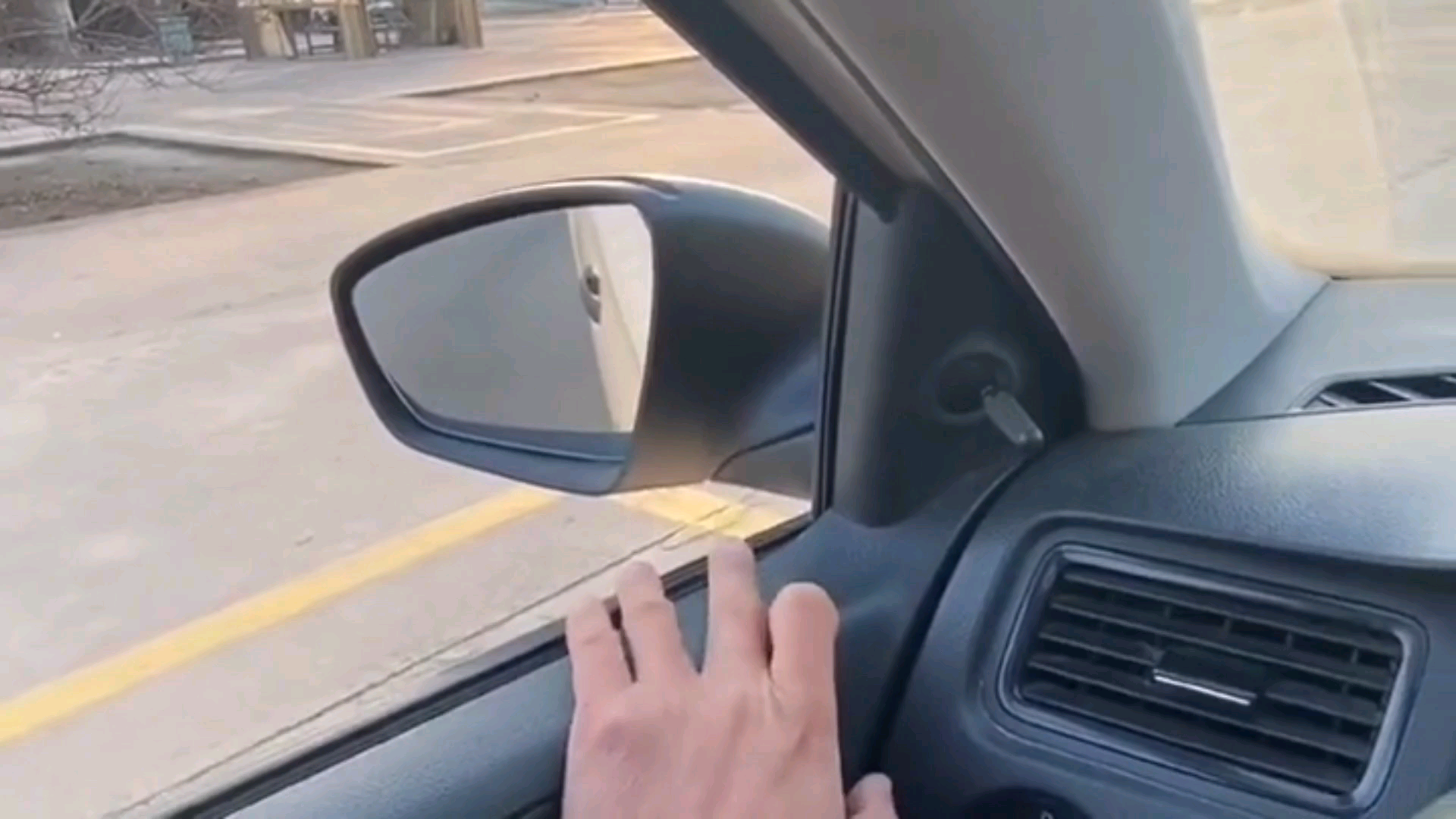 科目二倒车入库,回正方向盘倒库方法讲解