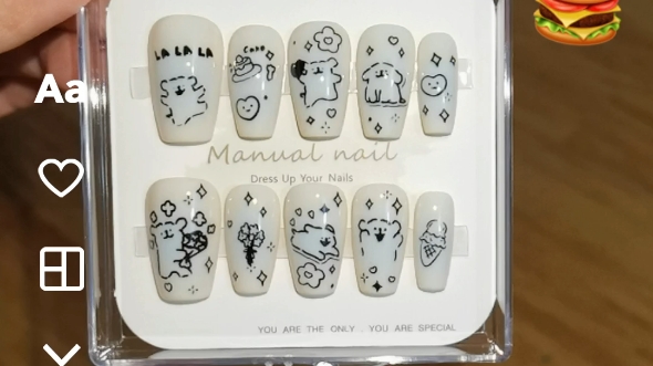 一个客妹定制的线条小狗美甲穿戴甲