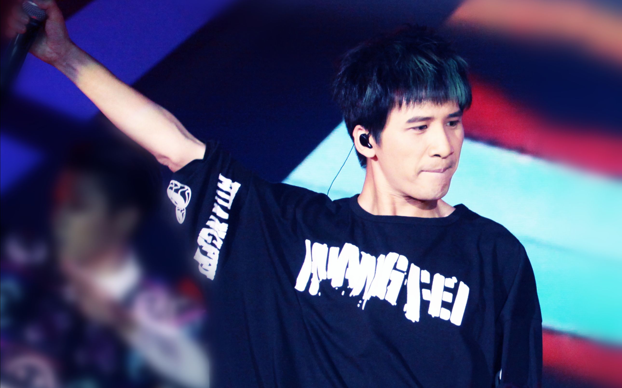 【大张伟】216.8.27爱奇艺嘉年华台上聊天:最合拍的是鹿晗