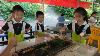 Скачать видео: 闭门破卷苦，开门乐逍遥（89班秋游联谊）