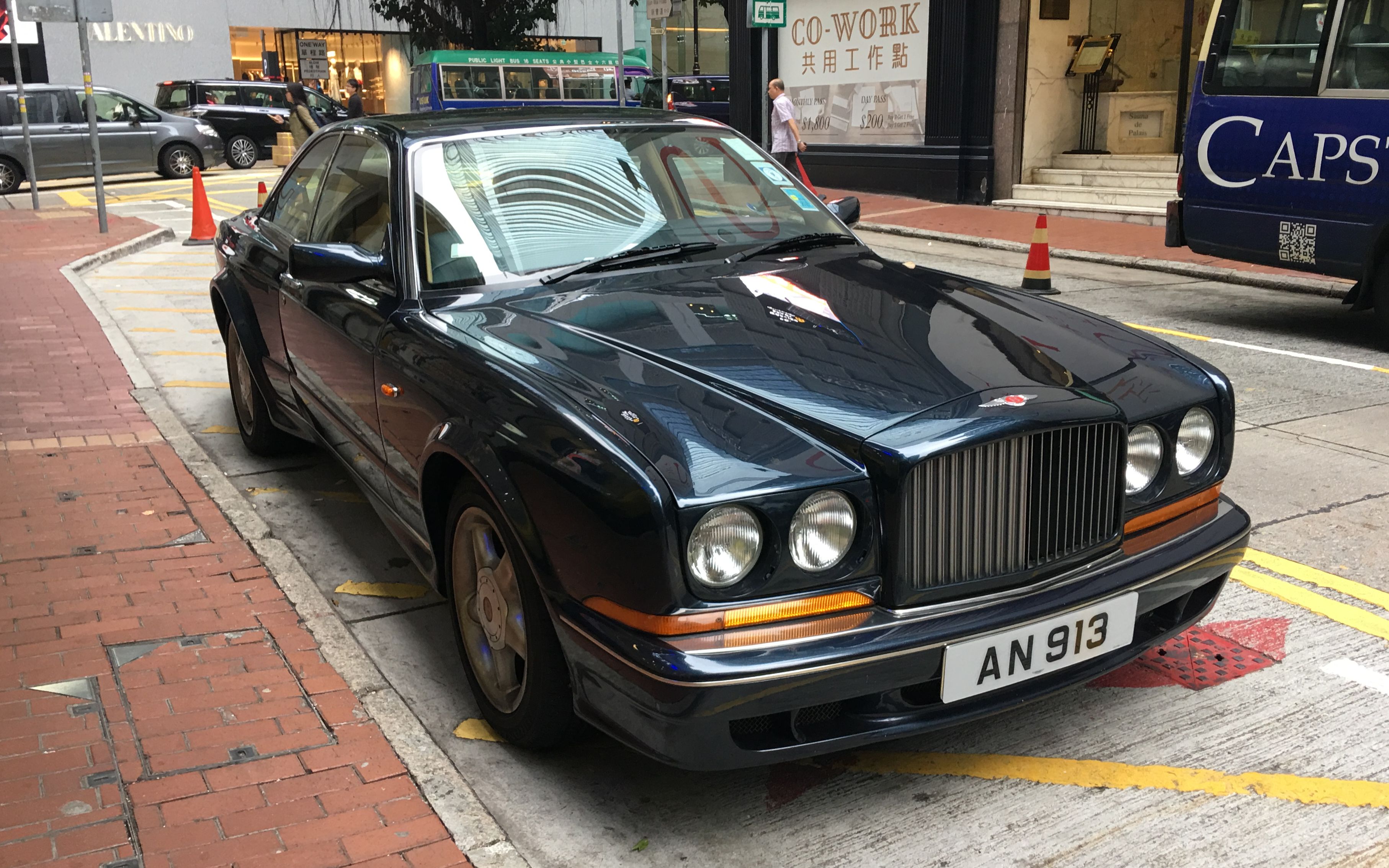 【香港街拍】红标宾利老欧陆RBentley Continental R哔哩哔哩bilibili