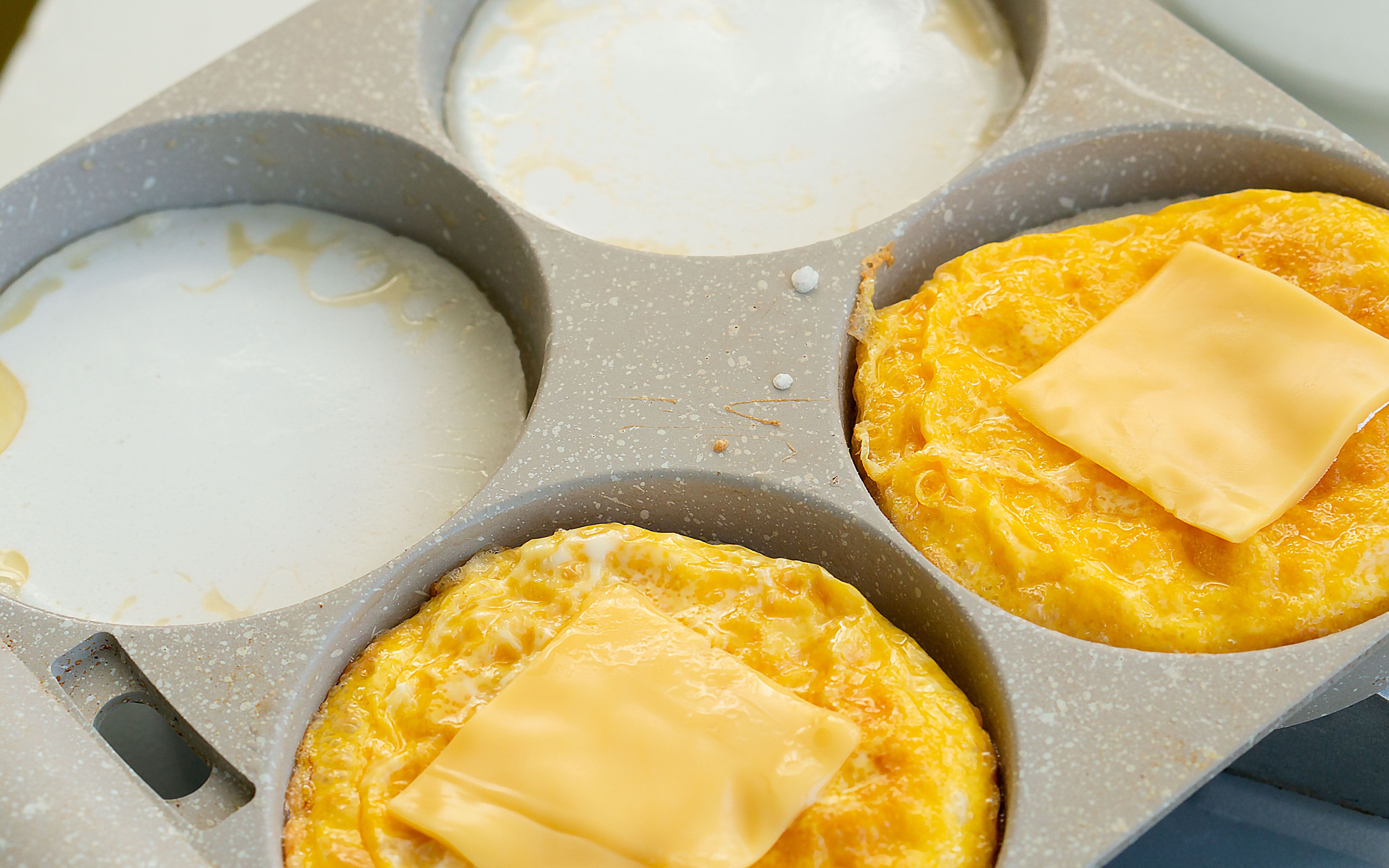 糯米鸡蛋芝士汉堡!外脆内软糯,简单美味,营养健康